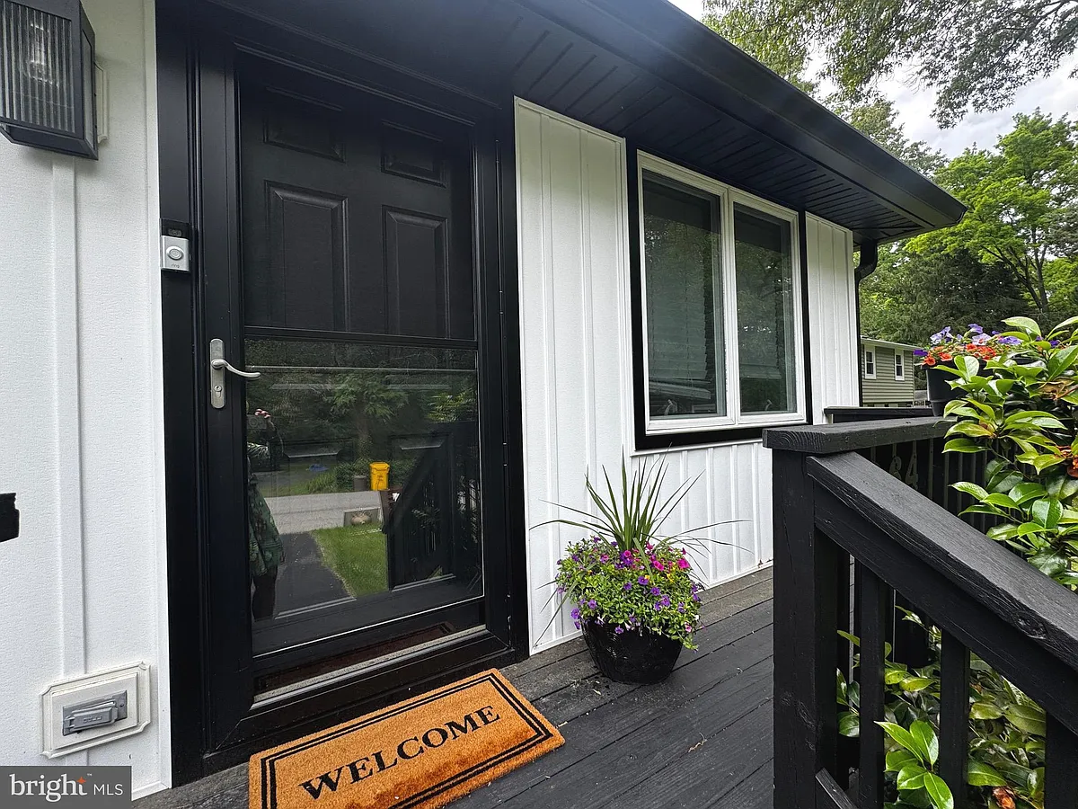 Building Photo - 864 Dogwood Trl