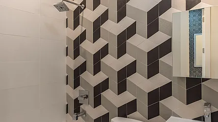 302 Stanhope Street, #1R