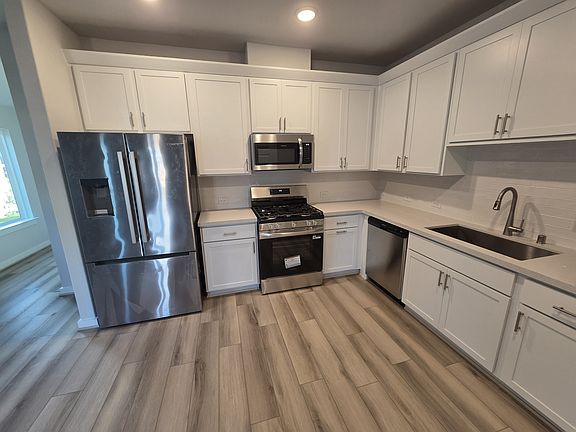 3rd image of 4519 Pinehurst Trace Dr