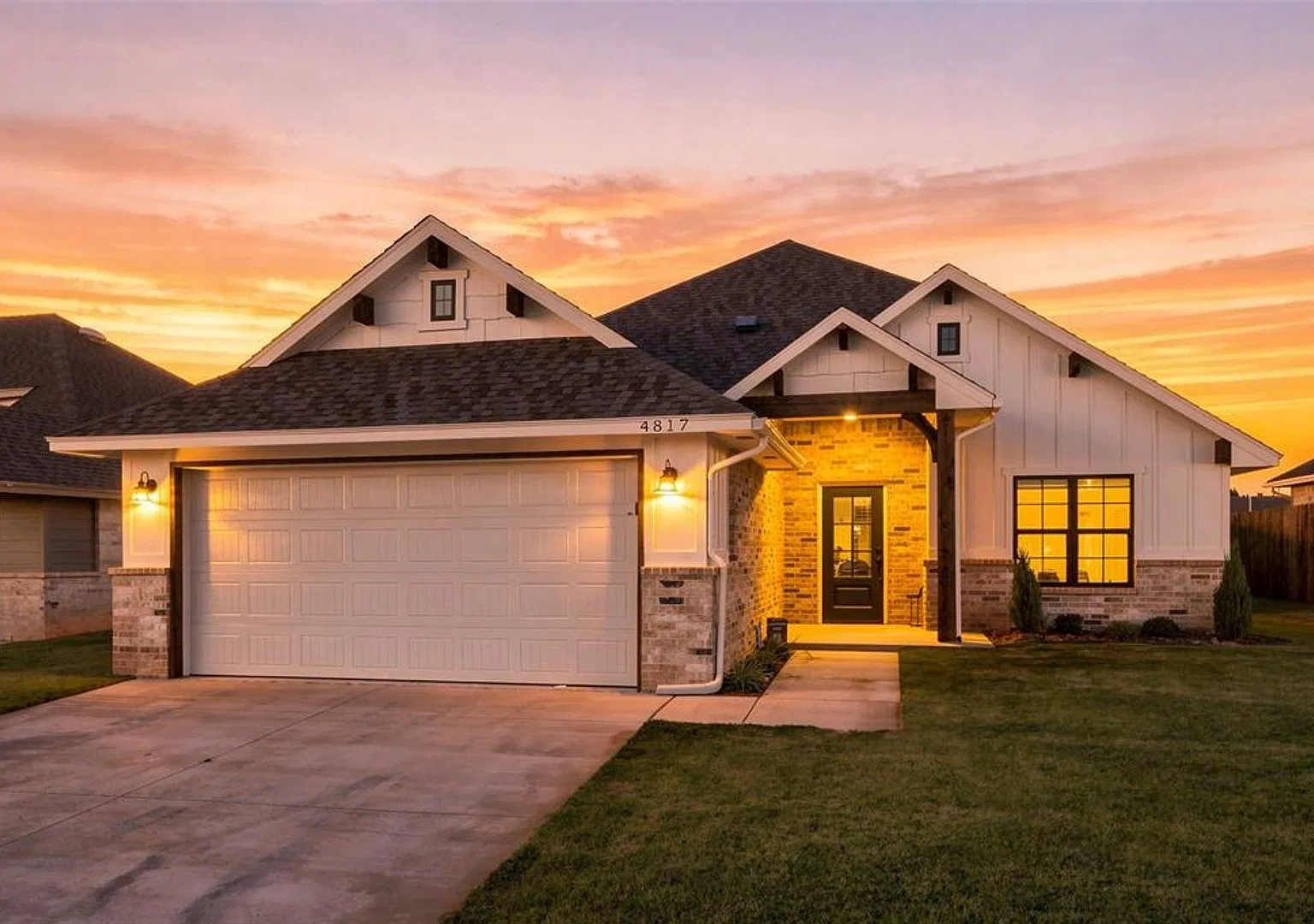 Brand New Home In Mustang! — Photo 1