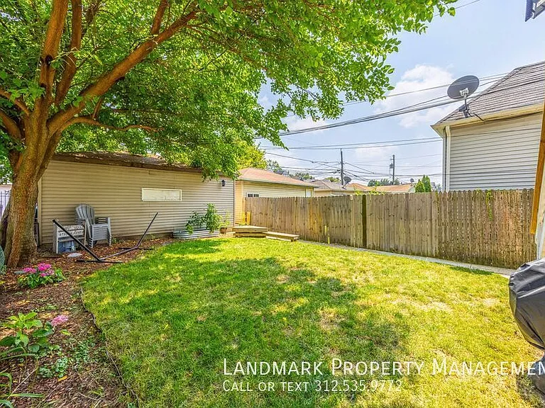 2947 N Avers Ave #2 — Photo 20