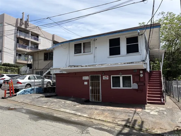 1453 Pele St, Honolulu, HI 96813