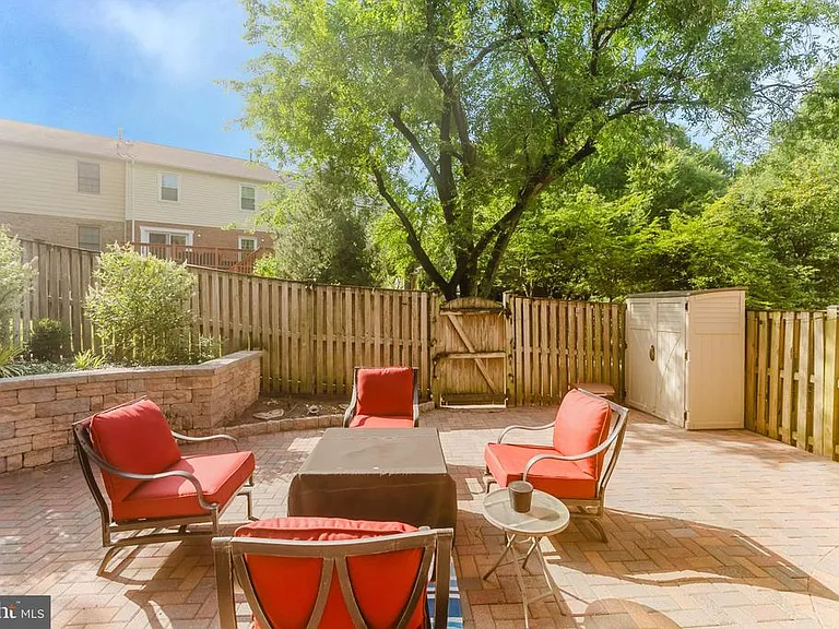 8001 Bethelen Woods Ln — Photo 20
