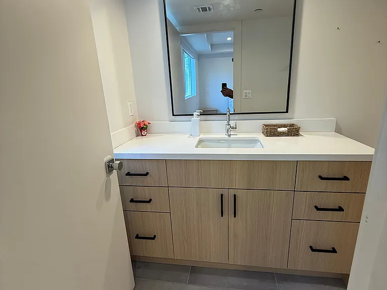 222 N Coronado St #222 — Photo 8