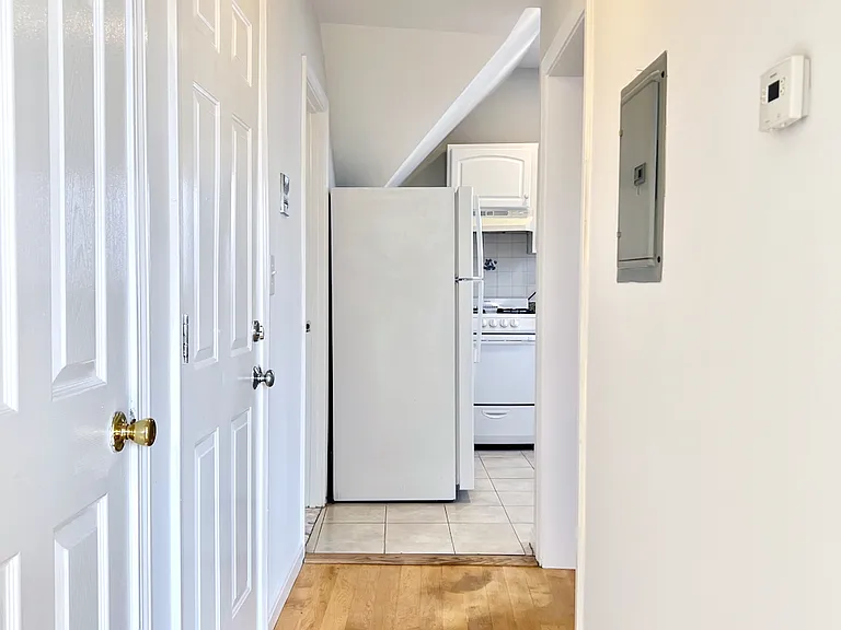 131 Pearl St #3R — Photo 13