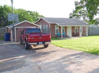 118 Robinson Rd, Oyster Creek, TX 77541