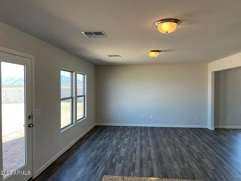 241 S Apache Ave — Photo 5