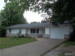 613 Sunshine Dr, Festus, MO 63028