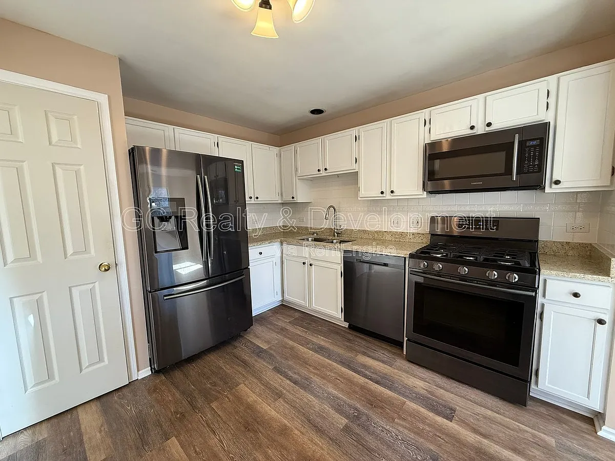 Building Photo - 2878 Meadow Ln #Z2