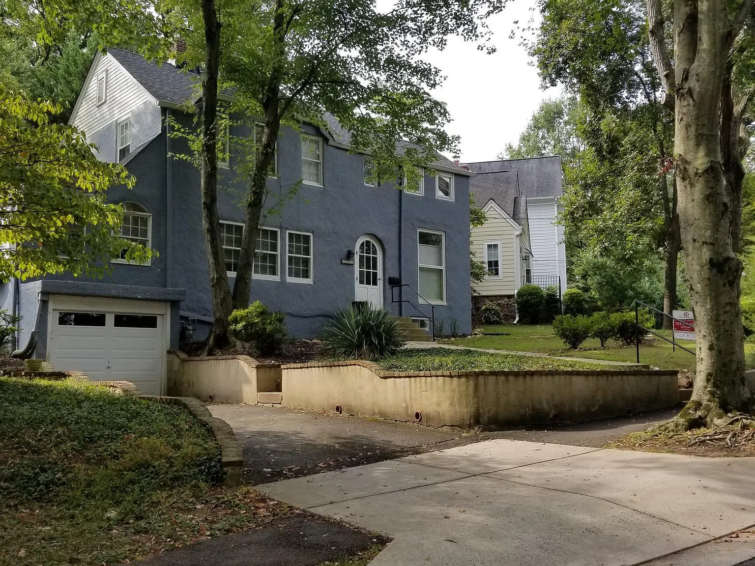 4 bed, 2450 sqft, $4,250 — Photo 2