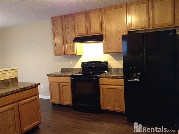 3rd image of 253 Hennepin Dr