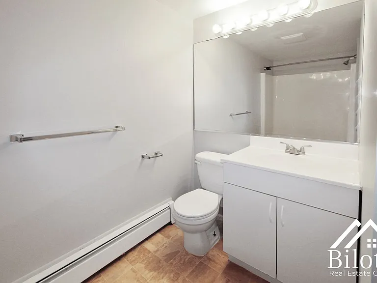 Hillside Terrace Apartments — Photo 6