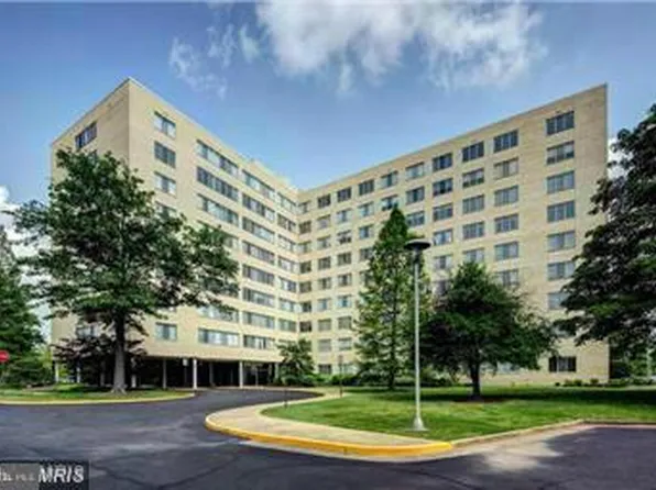 6641 Wakefield Dr APT 212, Alexandria, VA 22307