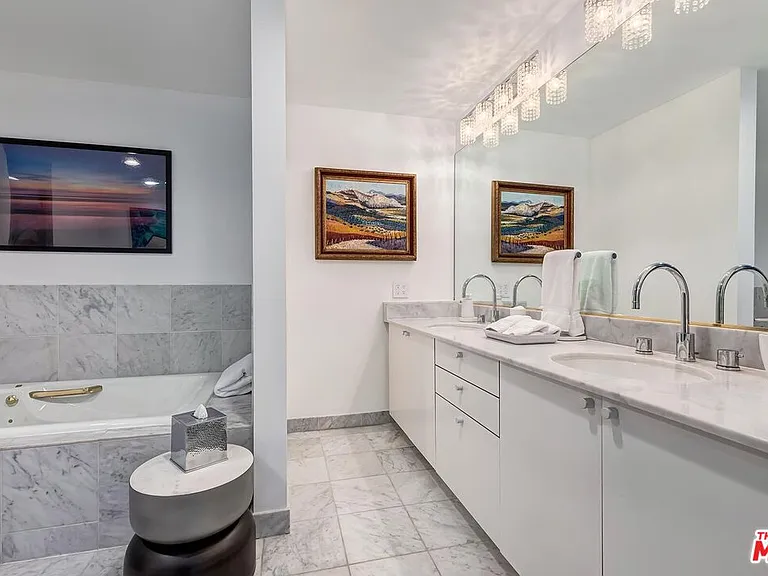 10520 Wilshire Blvd #1207 — Photo 24