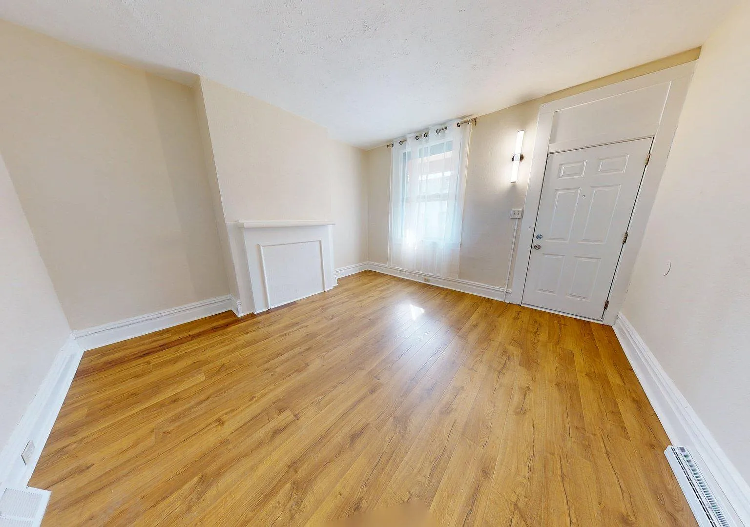 2 bed, $1,095 — Photo 3