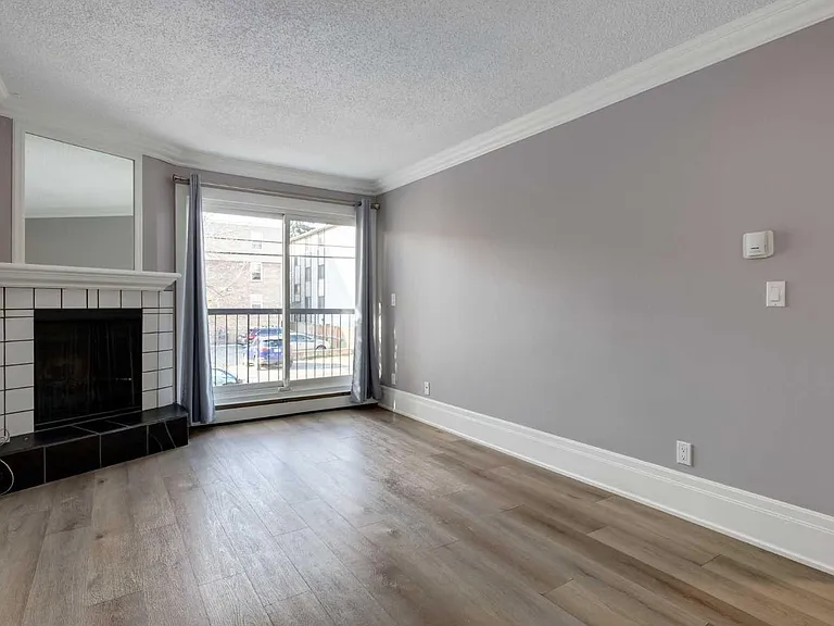 1817 N 11th Ave SW #202 — Photo 16