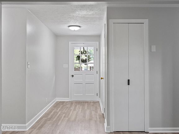 4th image of 10909 Sonja Dr