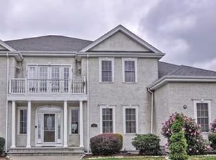 29 Old Farm Rd, Norwood, MA 02062