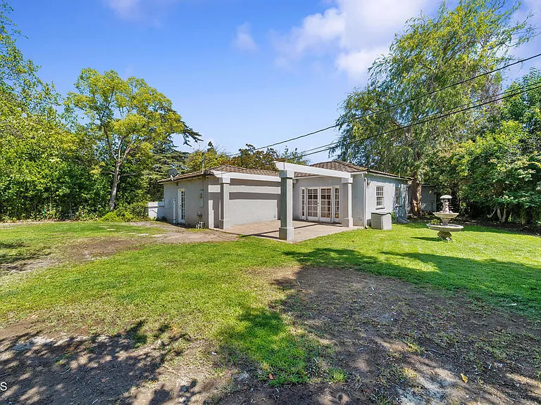 2335 Lorain Rd — Photo 13