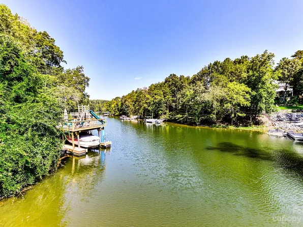 10044 Tepa Pl, Tega Cay, SC 29708