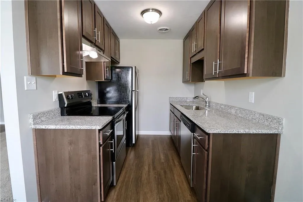 Building Photo - 399 Terrace Ave #101