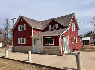 101 S Brook St, Hendricks, MN 56136