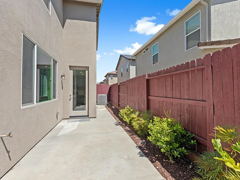 4602 Ring Neck Ln — Photo 32