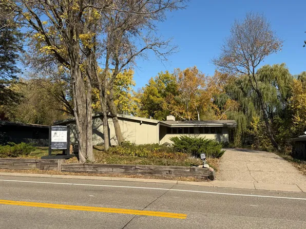 5832 Olinger Blvd, Edina, MN 55436