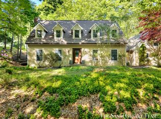 309 Stickney Ridge Rd, Grand Haven, MI 49417