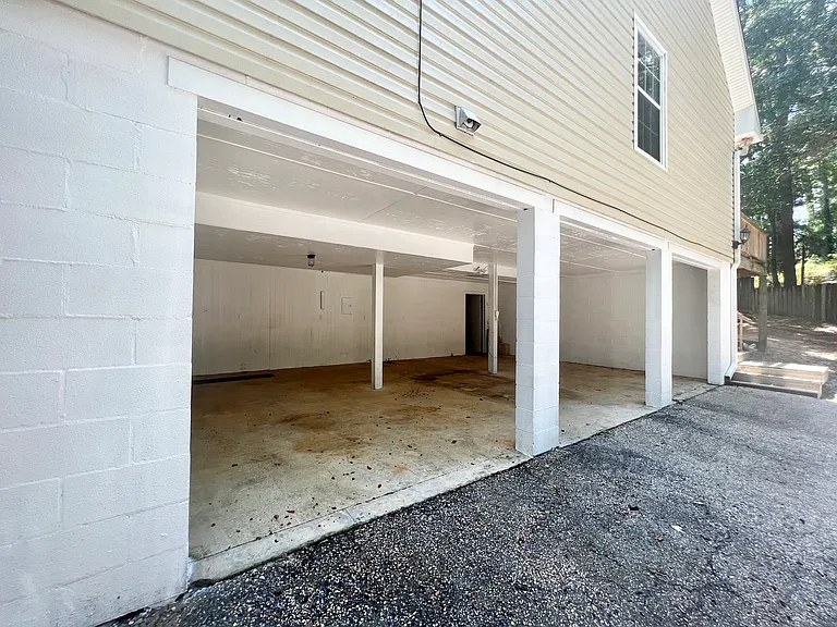102 Laguna Cir — Photo 8