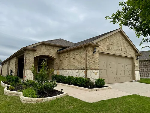 200 Sleepy Willow Ln Photo 1