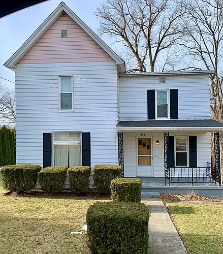 284 Sycamore St Photo 1