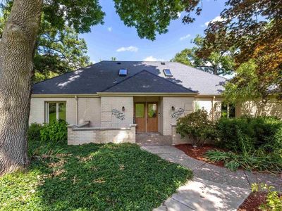 600 Sycamore Dr, Le Claire, IA, 52753