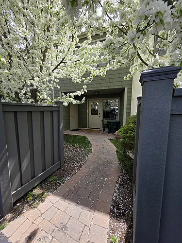 280 3rd Ave #21 Photo 1