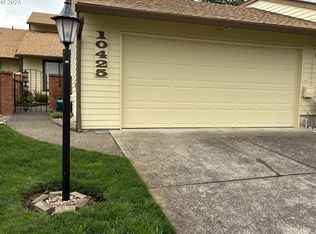 10425 SW Greenleaf Ter, Tigard, OR 97224