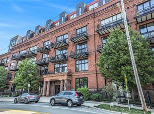 600 Broadway Ave NW #402, Grand Rapids, MI 49504