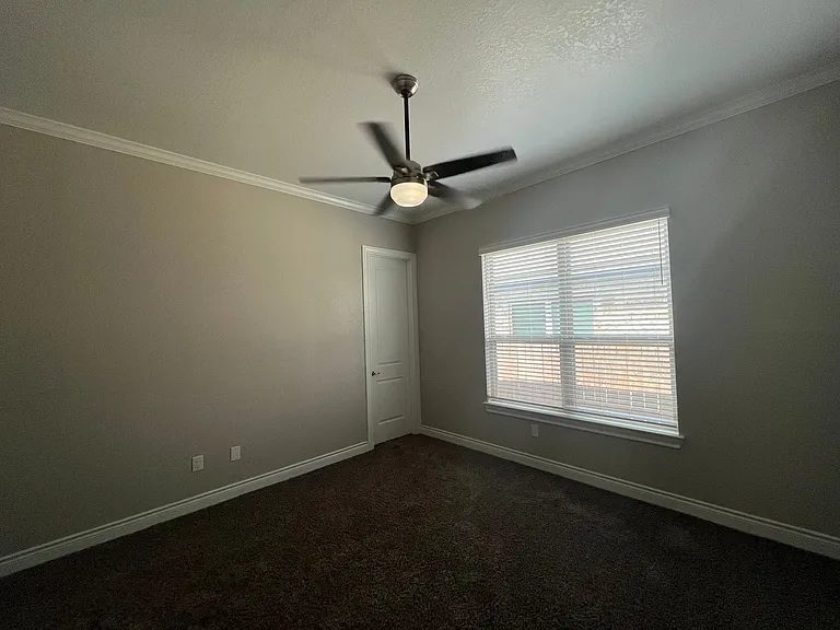 4815 Viewcrest Rd — Photo 37