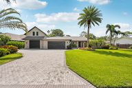 Country View Dr-S2806-001.jpg