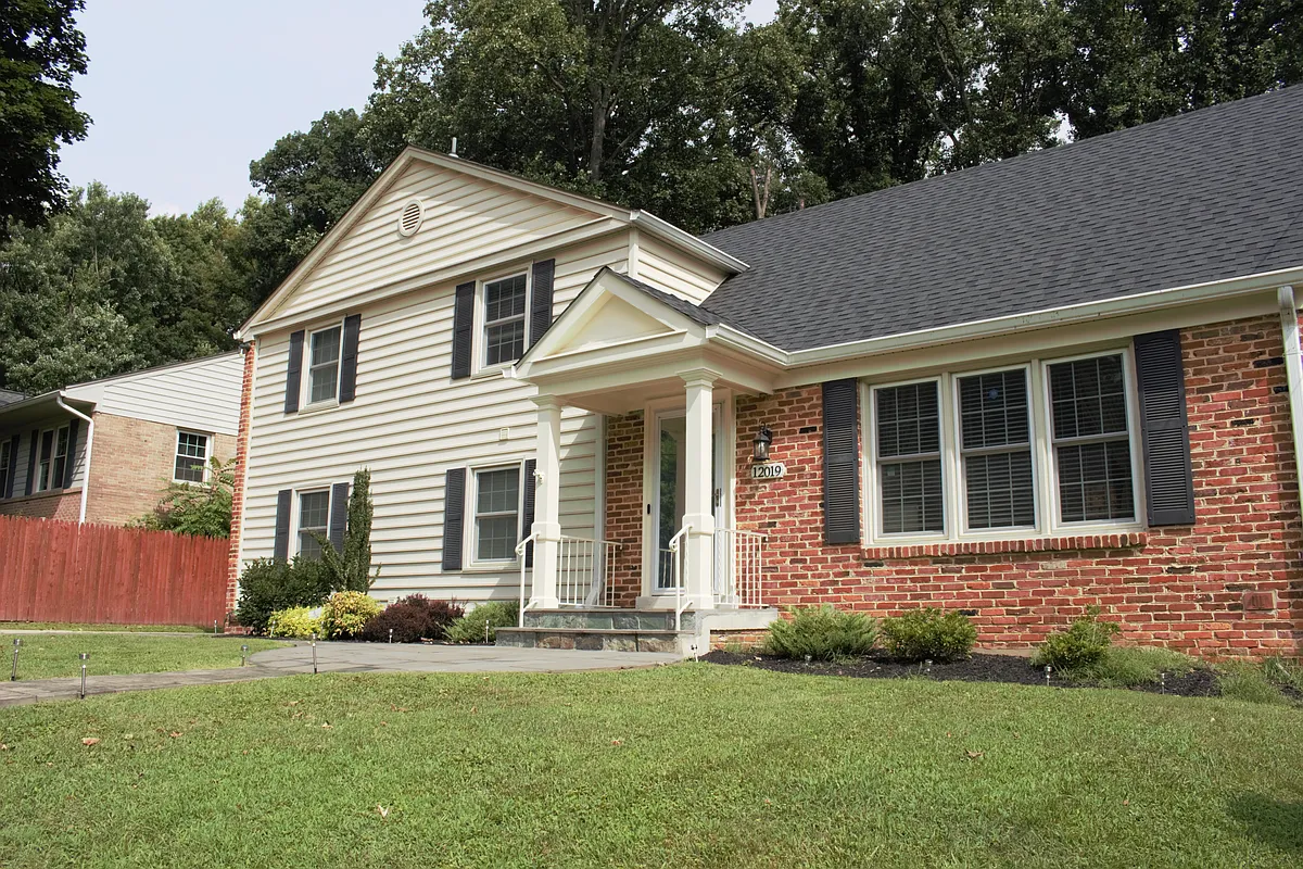 Building Photo - 12019 Devilwood Dr