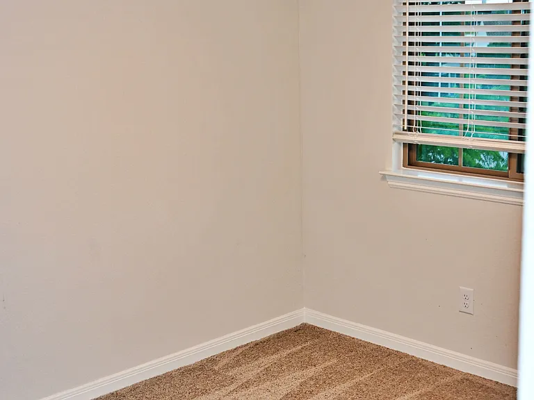 3236 Patrick St — Photo 29