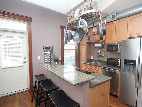 4th image of 1128 Race St Unit 201