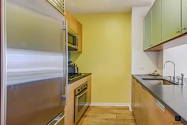 Rented by R New York