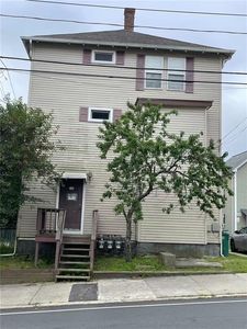 133 E School St, Woonsocket, RI, 02895