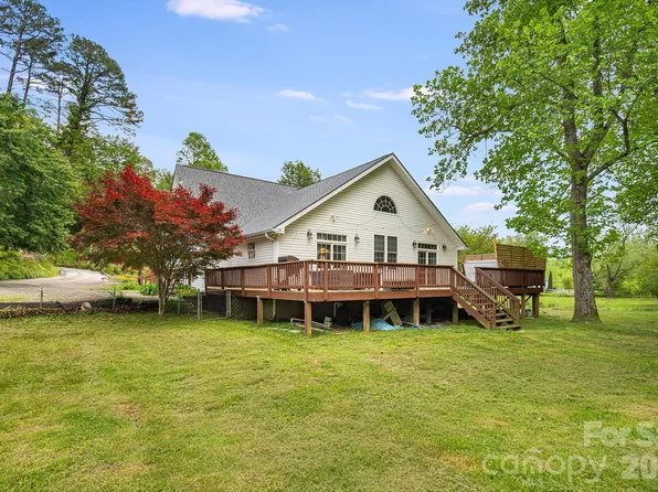 101 McFalls Rd, Asheville, NC 28805