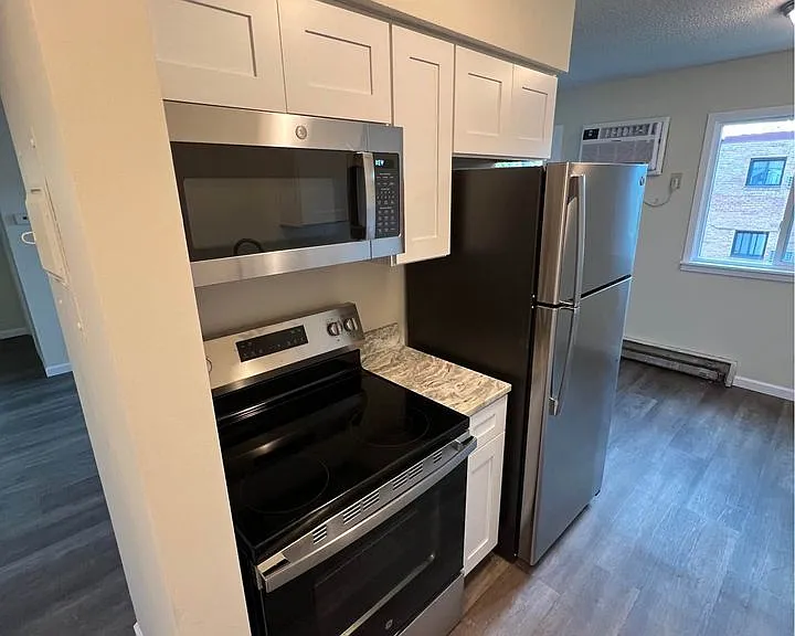 3816 Stinson Blvd NE #201 — Photo 1