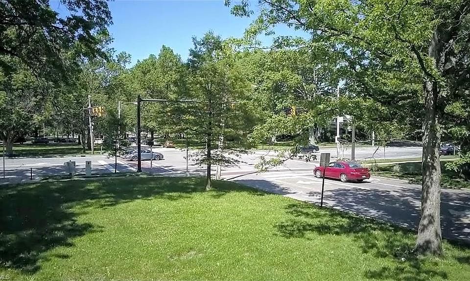 2nd image of 10011 Clifton Blvd