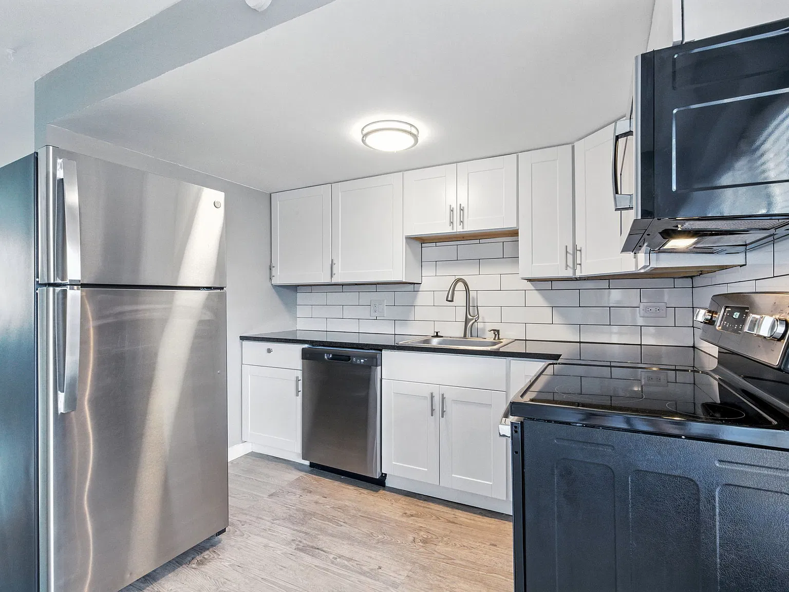 10765 W 7th Pl — Photo 1
