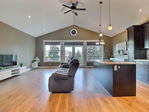5th image of 2984 Phillips Rd