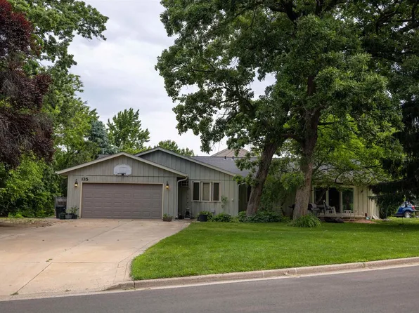 133-135 Woodview Drive, Cottage Grove, WI 53527