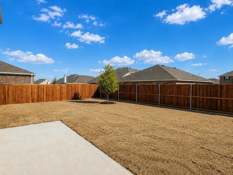 807 Goldenrod Ln — Photo 14
